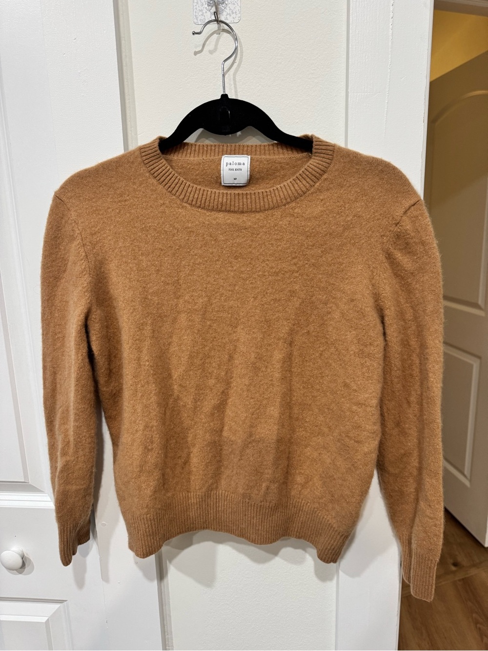 100% Cashmere Paloma Women's Crewneck Sweater in Camel